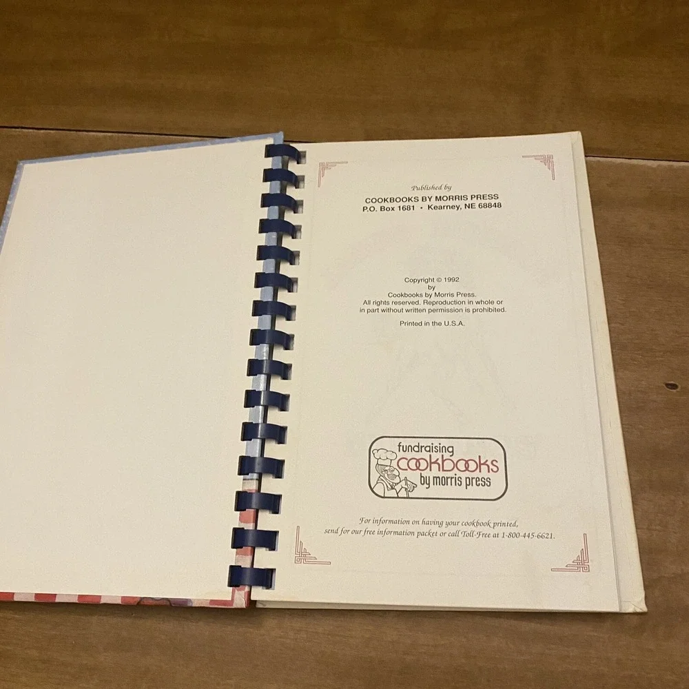 What’s Cookin’ At Monroe Cookbook 1992 Regional PTA Community Recipes